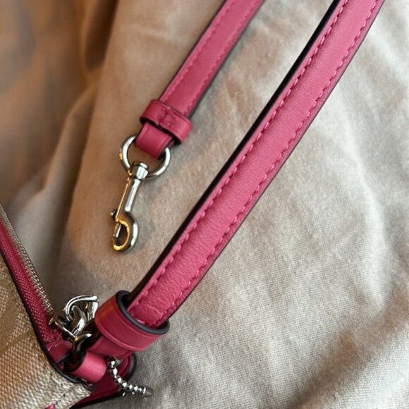 New Coach large gallery pouch - Picture 15 of 16